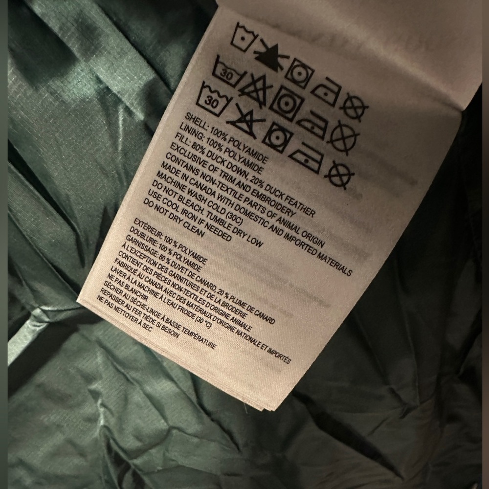 ❗️SOLD❗️NWT New Canada Goose X Reformation Mystique Parka in Casino Print Size S - Picture 8 of 12